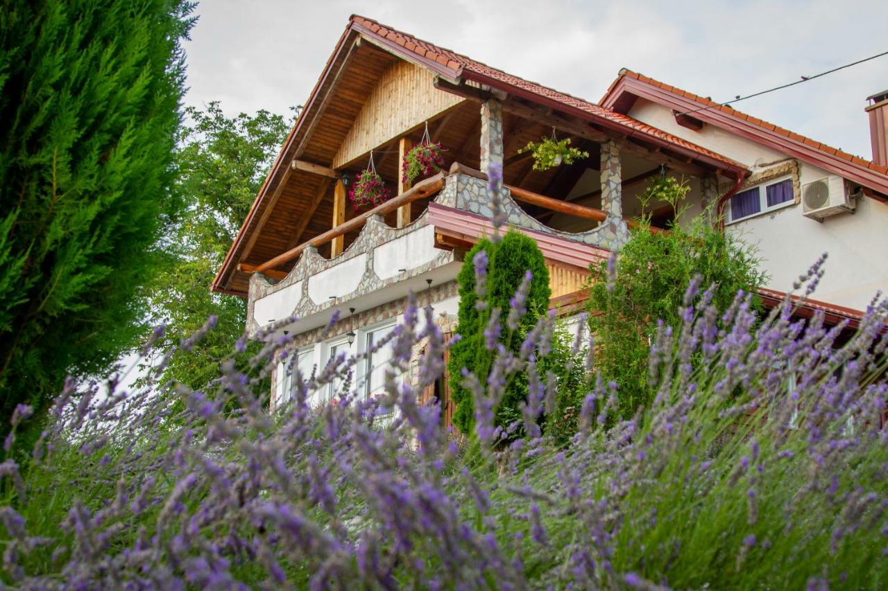 Lavanda Farm Apartmani Rakovica Eksteriør billede